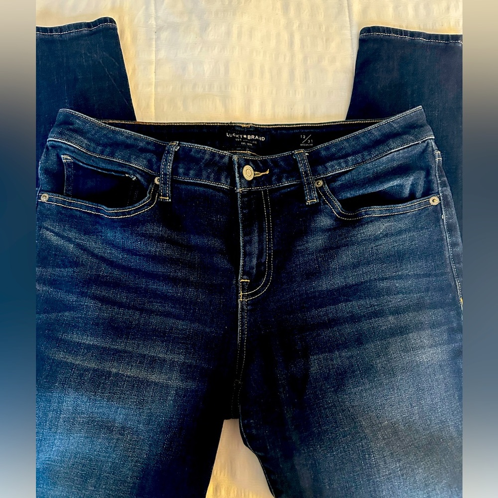 EUC Lucky Brand Skinny Jean